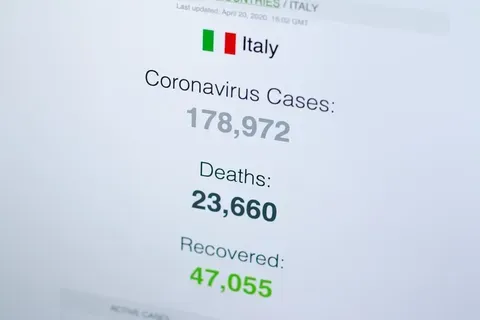 Italia recupera 19 cadáveres de una embarcación de migrantes