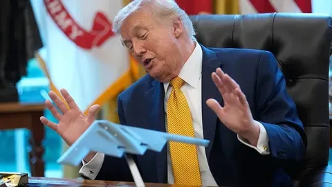 Trump dice que sería un "gran honor" tomar Cuba