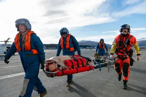 EE.UU. logra rescatar al piloto de un avión derribado en Irán