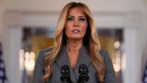 Melania Trump Desmiente Vínculos con Jeffrey Epstein