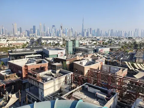 Emiratos Árabes Unidos pide a Irán el cumplimiento del alto el fuego