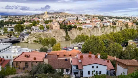 La UE y Péter Magyar trabajan juntos para obtener fondos