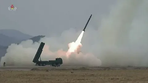 Kim Jong-un advierte sobre la potencia de los cohetes norcoreanos