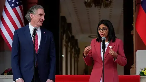 Estados Unidos y Venezuela restablecen relaciones