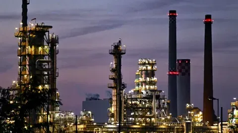Rusia Interrumpirá el Suministro de Petróleo Kazajo a Alemania