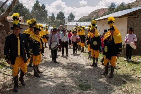 Elecciones en Perú: La carrera entre Keiko Fujimori y Rafael López Aliaga