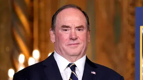 Destitución de John Phelan como Secretario de Marina de EE. UU.