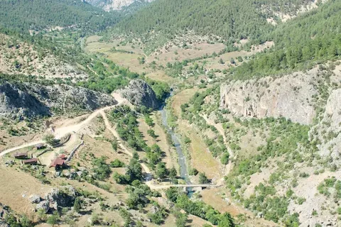 Ataques rusos causan víctimas civiles en Ucrania y impactan infraestructura en Járkov