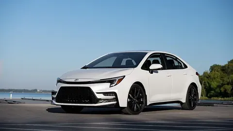 Toyota enfrenta una caída del 43% en su beneficio y designa a Kenta Kon como nuevo presidente