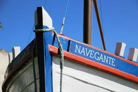 Naufragio de barco en Malasia deja 14 desaparecidos