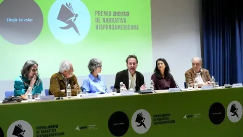 Un millón para un libro: el debate sobre el Premio Aena