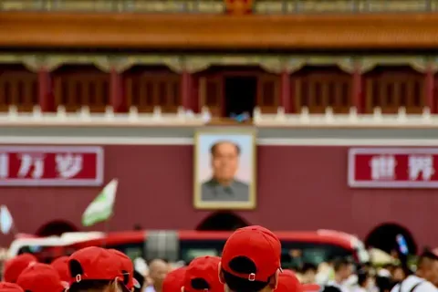 El presidente de China recibe al líder español en Pekín