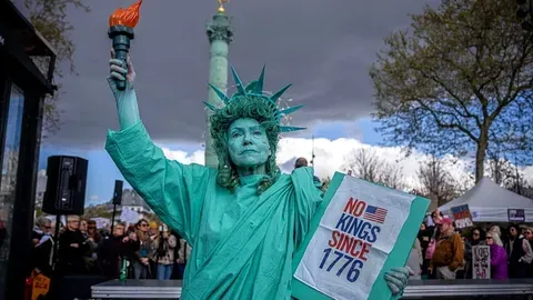 Protestas masivas contra Trump en el día 'No a los Reyes'
