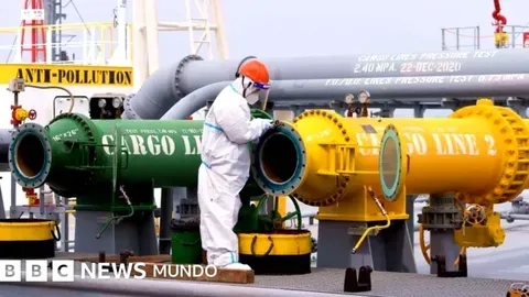 Las refinerías 'teteras' de China y su papel en la crisis del petróleo