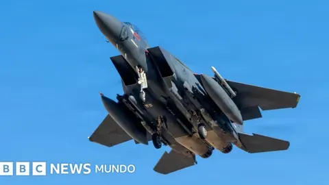 Rescatan a uno de los tripulantes del avión de combate estadounidense derribado por Irán
