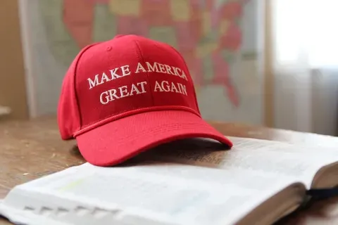 Trump impone aranceles altos a medicamentos extranjeros