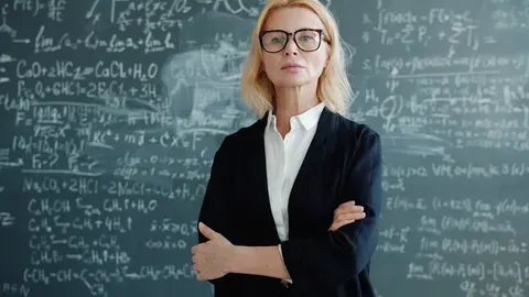 Profesores franceses en huelga por recortes y cierres de clases