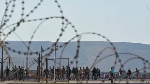 El PPE apoya nueva ley de deportaciones en la UE