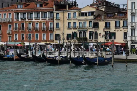 Inauguración de la Bienal de Venecia: Protestas en torno a Rusia e Israel