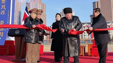 Corea del Norte presenta viviendas para soldados muertos en Ucrania