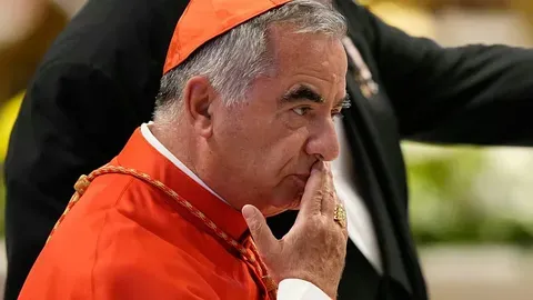 El Vaticano anula parte del caso Becciu por errores