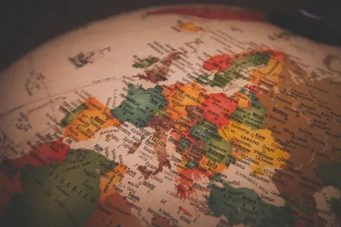 Vance viaja a Pakistán para conversaciones de paz mientras la tregua con Irán se tensa