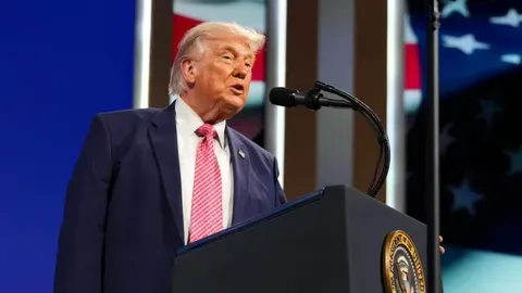 Trump: aviador rescatado en Irán está "gravemente herido"