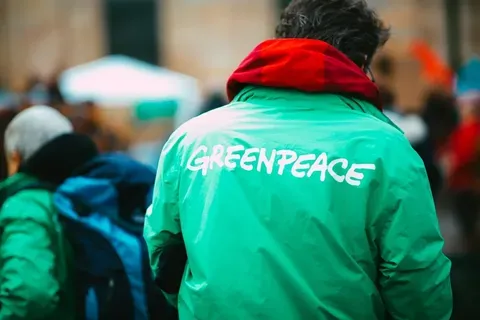Greenpeace protesta en Colombia por el medio ambiente