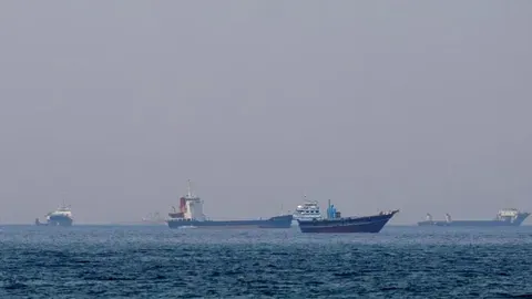 Irán incauta dos barcos en el estrecho de Ormuz