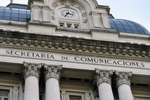 Análisis de la Conectividad Global y sus Desafíos