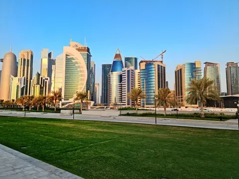 Qatar Aboga por la Diplomacia en el Conflicto con Irán ante la Creciente Incertidumbre