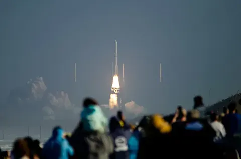 La misión Artemis II vuelve a la Luna después de 50 años