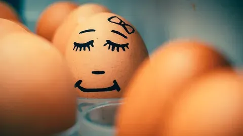 Cómo Teñir y Comer Huevos de Pascua de Forma Segura
