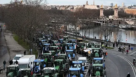 Expertos de la ONU expresan su preocupación por la 'criminalización' de las manifestaciones de agricultores en Francia