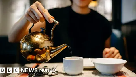 Los Beneficios de Beber Agua Tibia Según la Medicina Tradicional China