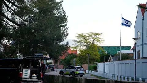 Dos jóvenes suecos son condenados en Dinamarca por ataque a la Embajada de Israel