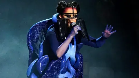 Björk celebrará el eclipse solar total de este año con un rave