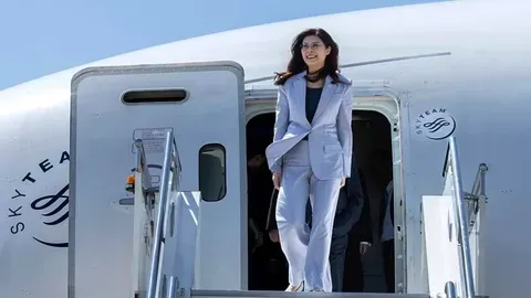 La líder de la oposición de Taiwán visita China en un viaje por la paz