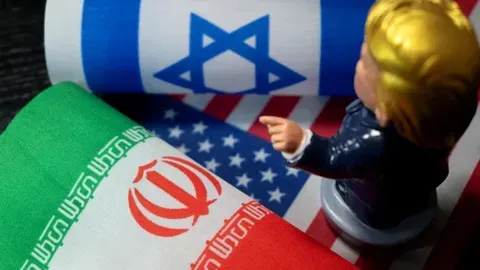 Irán Advierte: "Ningún Puerto en Estas Aguas Estará a Salvo"