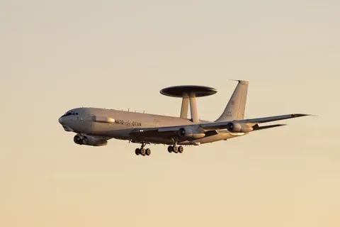 La OTAN intercepta aviones militares rusos sobre el Báltico