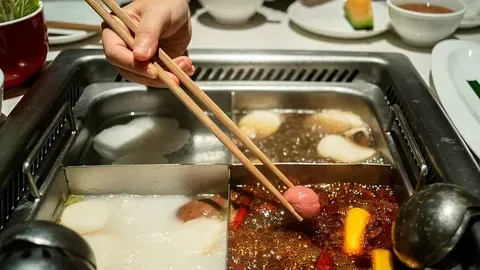 Un robot bailarín causa un descontrol en un restaurante
