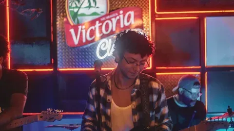 Viktor Orbán se marcha del Parlamento en Hungría