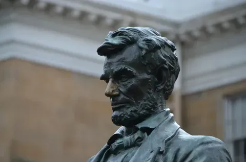 Trump y Lincoln: Un análisis de dos presidentes