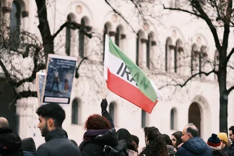 Trump advierte a Irán mientras se planea un bloqueo prolongado