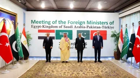 Reunión en Pakistán para Evitar Guerra en Irán