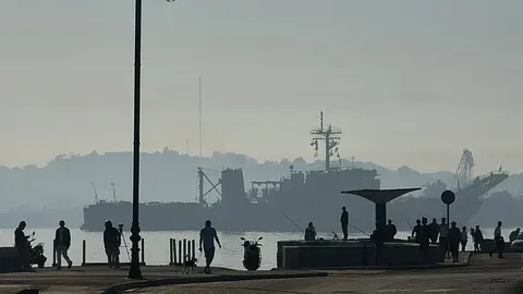 Llegan a La Habana dos barcos con ayuda humanitaria desde México