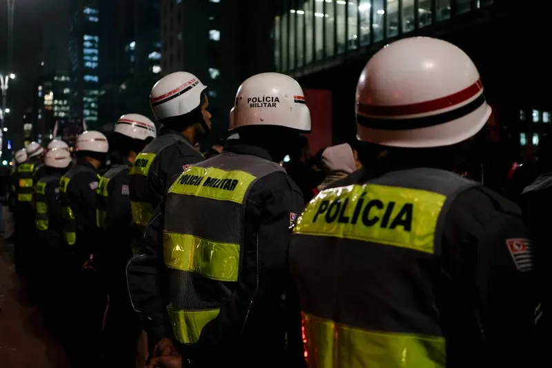 Operación Relámpago: La Policía libera a 4 mujeres colombianas explotadas en Francia