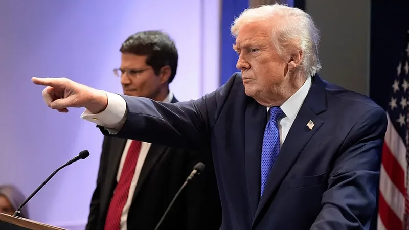 Trump aumenta los aranceles globales al 15% en respuesta a un fallo judicial