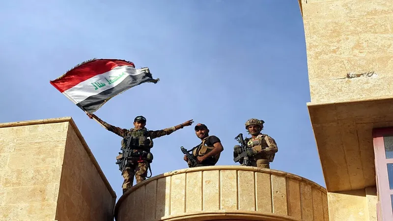 Detienen a cinco polacos en Irak, incluyendo a un YouTuber famoso