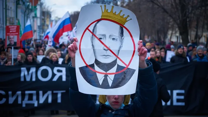 Putin Justifica la Guerra en Ucrania Durante el Día de la Victoria